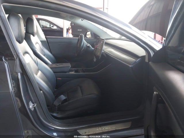 2019 TESLA MODEL 3 5YJ3E1EB0KF389225 Photo 4