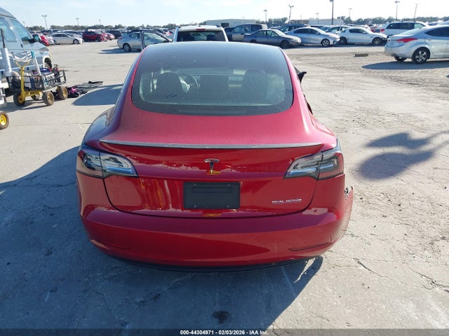 44304971 :رقم المزاد ، 5YJ3E1EC2MF024279 vin ، 2021 Tesla Model 3 Performance Dual Motor All-wheel Drive مزاد بيع