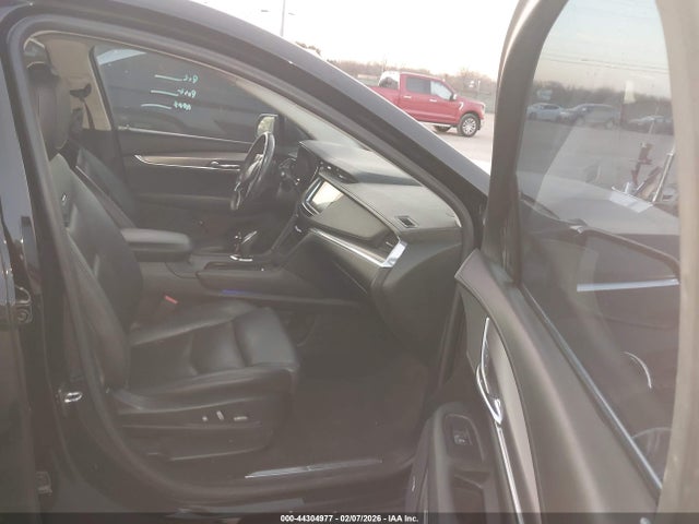 2017 CADILLAC XT5 1GYKNBRS3HZ102324 Photo 4