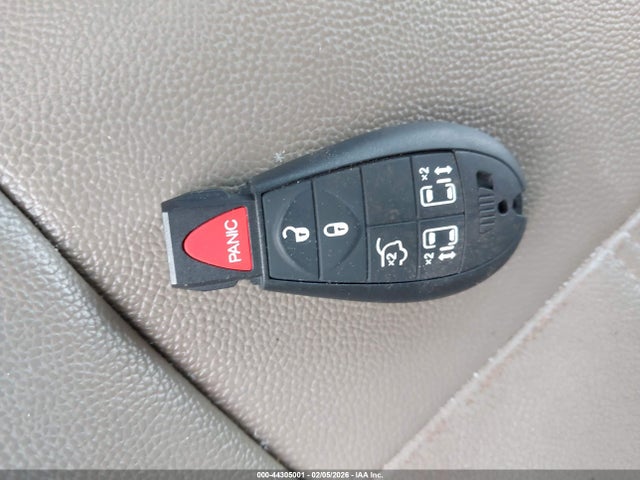 44305001 :رقم المزاد ، 2C4RC1BG1GR245985 vin ، 2016 Chrysler Town & Country Touring مزاد بيع