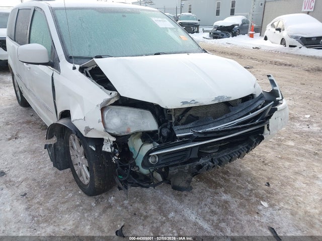 44305001 :رقم المزاد ، 2C4RC1BG1GR245985 vin ، 2016 Chrysler Town & Country Touring مزاد بيع