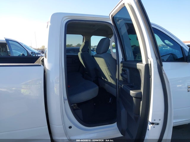 1C6RR6FT2KS722635 RAM 1500 Classic Tradesman 4x2 6&#039;4 Box