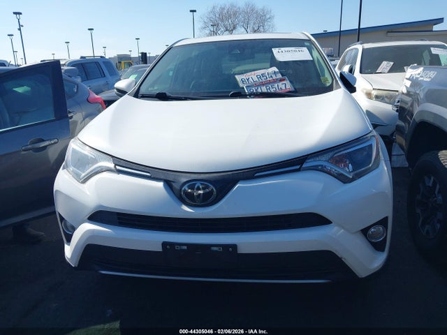 Toyota Rav4 Xle 2018 2T3WFREV1JW475185 Image 11