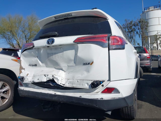 Toyota Rav4 Xle 2018 2T3WFREV1JW475185 Image 6