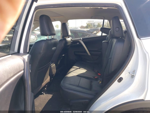 Toyota Rav4 Xle 2018 2T3WFREV1JW475185 Image 8