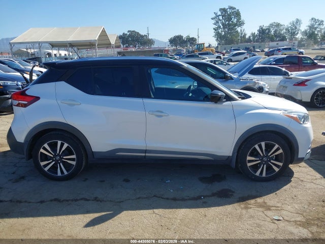 3N1CP5CU0JL532330 Nissan KICKS SR