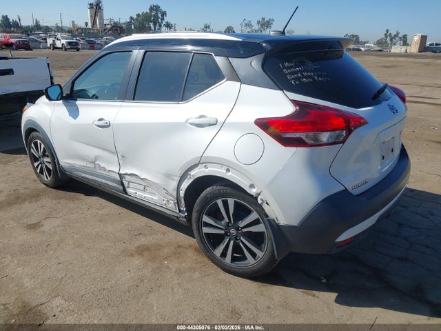 3N1CP5CU0JL532330 Nissan KICKS SR