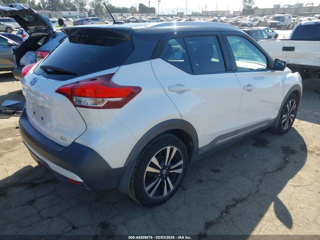 3N1CP5CU0JL532330 Nissan KICKS SR
