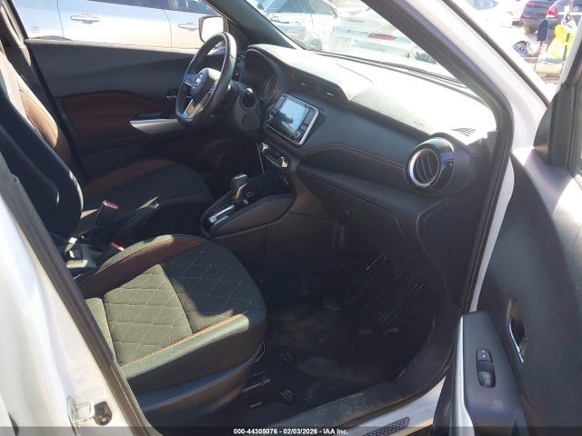 3N1CP5CU0JL532330 Nissan KICKS SR
