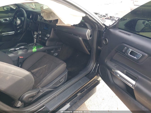 2018 FORD MUSTANG 1FA6P8CF3J5122625 Photo 4