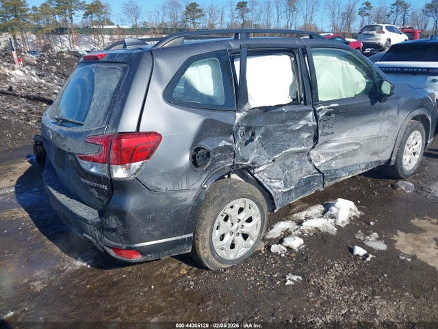 2021 SUBARU FORESTER JF2SKADC0MH460085 Photo 3