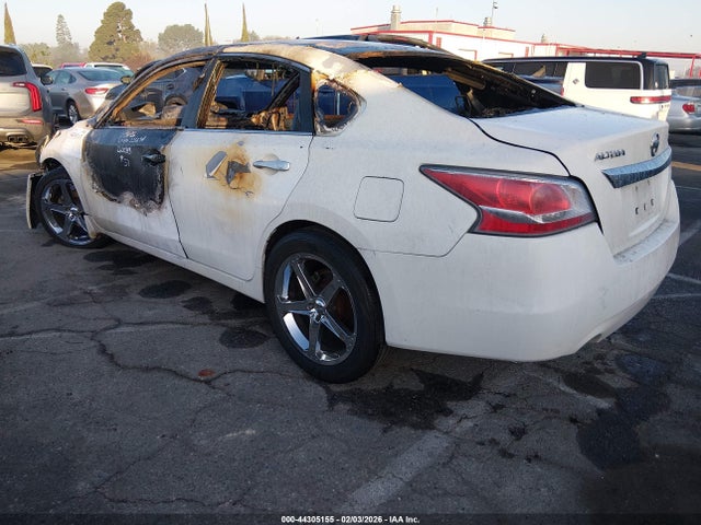 Nissan Altima 2.5 S 2015 1N4AL3AP5FC220210 Image 3
