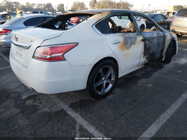 Nissan Altima 2.5 S 2015 1N4AL3AP5FC220210 Image 4