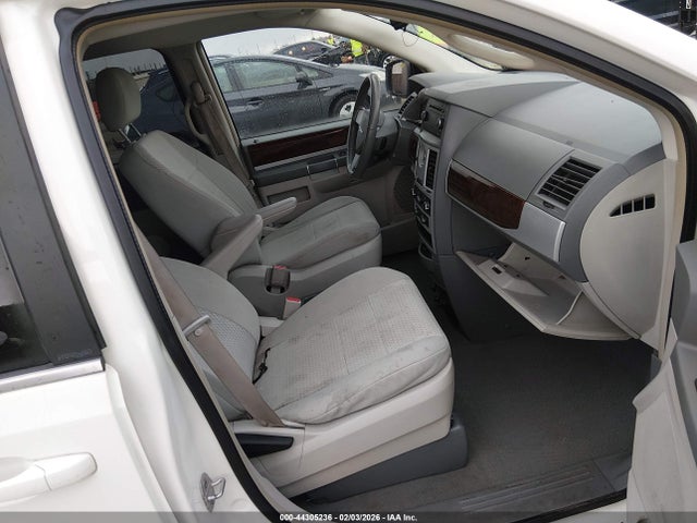 2009 CHRYSLER TOWN & COUNTRY 2A8HR54149R664984 Photo 4