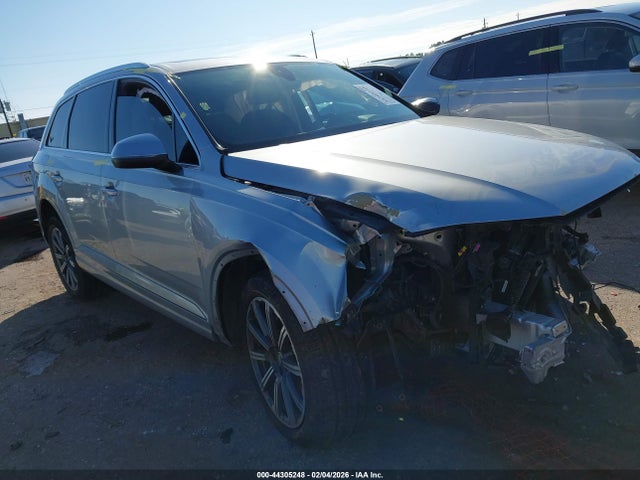 2017 AUDI Q7 WA1LAAF7XHD021294 Photo 0