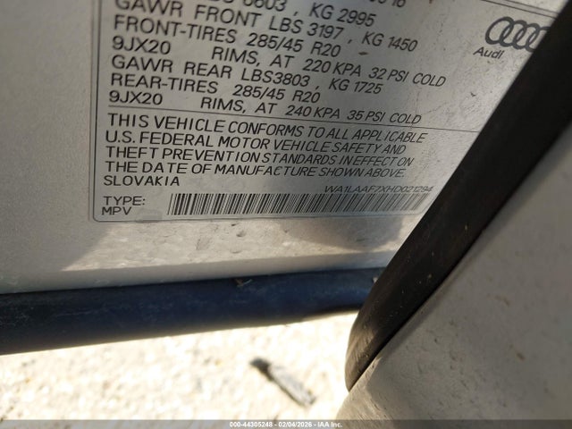 2017 AUDI Q7 WA1LAAF7XHD021294 Photo 8