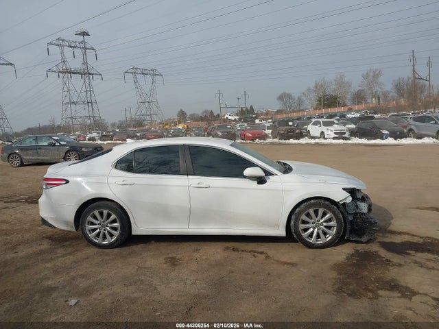 4T1B11HKXKU694267 Toyota CAMRY LE