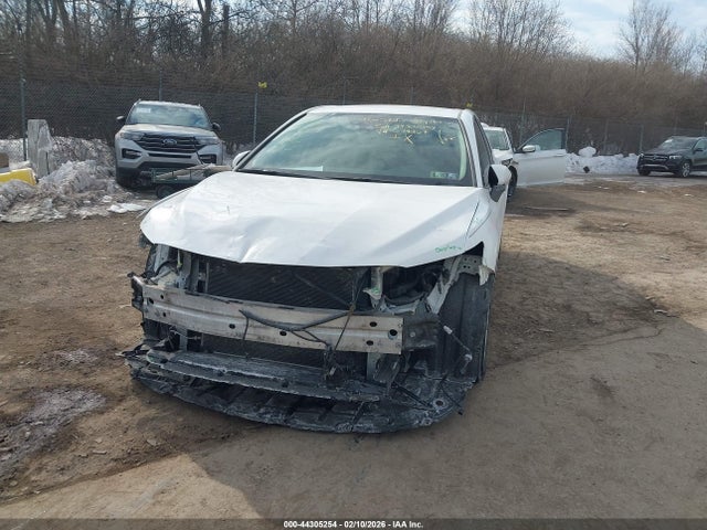 4T1B11HKXKU694267 Toyota CAMRY LE