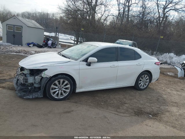 4T1B11HKXKU694267 Toyota CAMRY LE