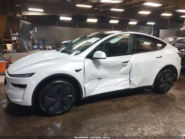 Aukcja sprzedaży 2026 Tesla Model Y Premium Rear-wheel Drive/standard Rear-wheel Drive, vin: 7SAYGDEDXTF517476, numer aukcji: 44305258