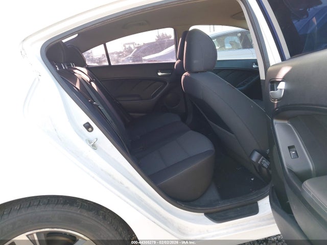 3KPFL4A77JE269559 KIA FORTE LX