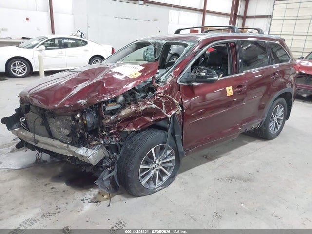 5TDJZRFH2JS913613 Toyota Highlander Xle