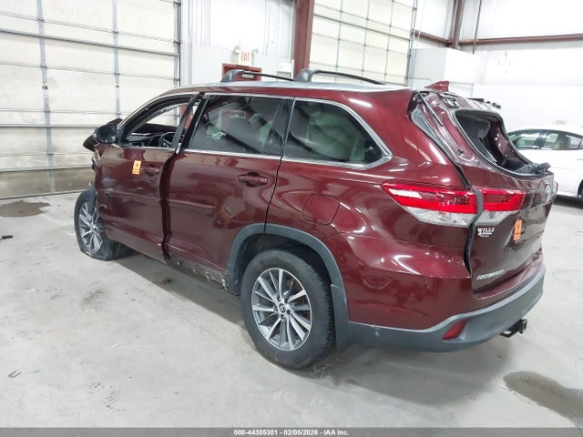 5TDJZRFH2JS913613 Toyota Highlander Xle