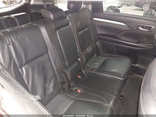 5TDJZRFH2JS913613 Toyota Highlander Xle