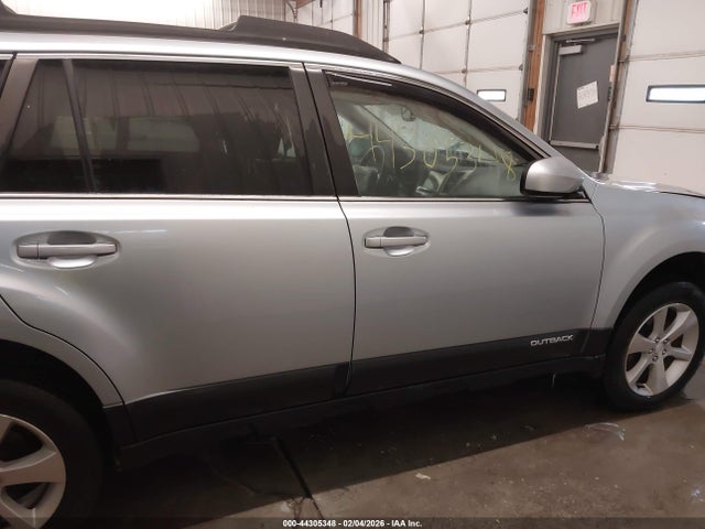 Продажа на аукционе авто 2014 Subaru Outback 3.6r Limited, vin: 4S4BRDMC4E2202812, номер лота: 44305348
