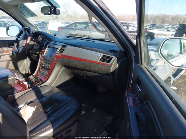 2011 CADILLAC ESCALADE 1GYS4BEF6BR164464 Photo 4