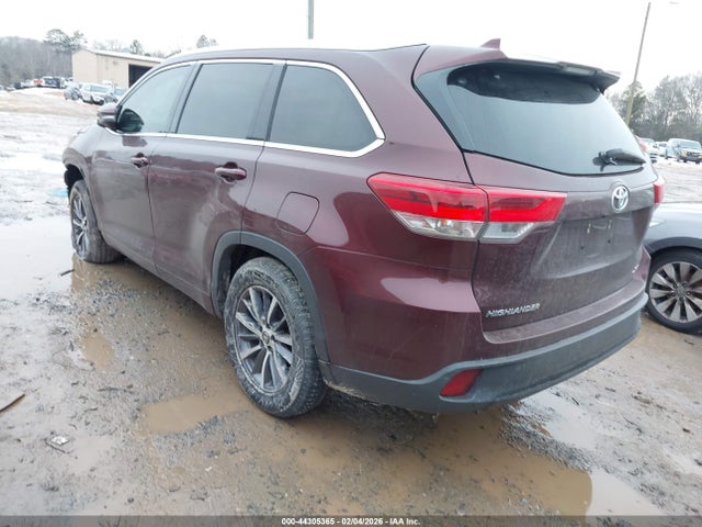 5TDKZRFH6JS262619 Toyota Highlander Xle
