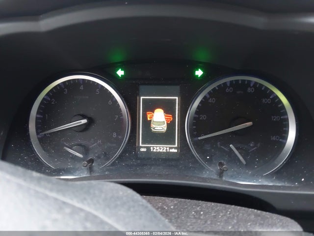 5TDKZRFH6JS262619 Toyota Highlander Xle