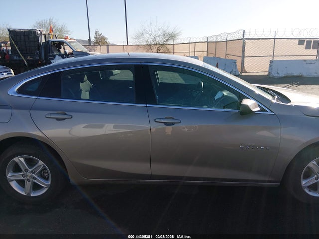 1G1ZD5ST9RF238805 Chevrolet Malibu Fwd 1lt