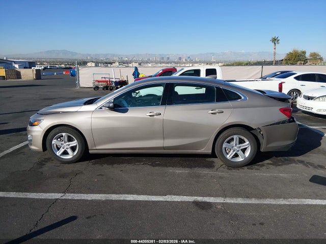 1G1ZD5ST9RF238805 Chevrolet Malibu Fwd 1lt