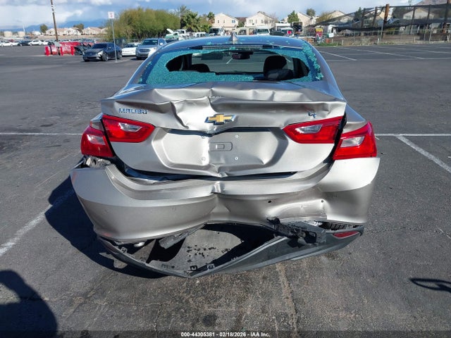 1G1ZD5ST9RF238805 Chevrolet Malibu Fwd 1lt