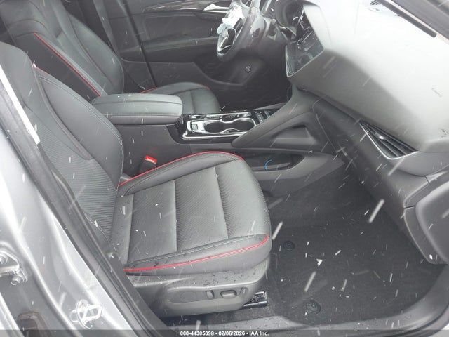 2023 Buick Envision Essence Awd მანქანა იყიდება აუქციონზე, vin: LRBFZPR41PD165040, აუქციონის ნომერი: 44305398