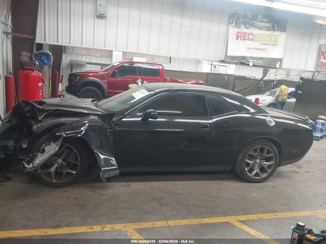 2015 Dodge Challenger Sxt მანქანა იყიდება აუქციონზე, vin: 2C3CDZAG3FH783308, აუქციონის ნომერი: 44305438