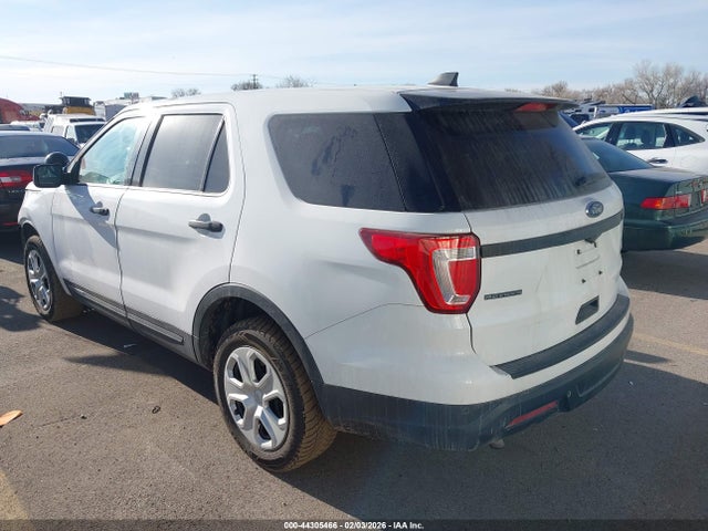 Ford Police Interceptor Utility 2018 1FM5K8AT5JGB59558 Image 3
