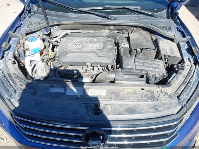 1VWAT7A39HC011342 Volkswagen Passat 1.8t S