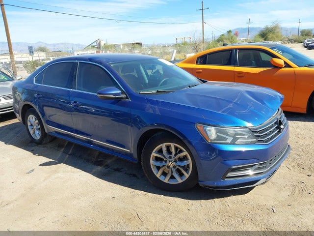 1VWAT7A39HC011342 Volkswagen Passat 1.8t S