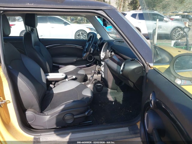 2009 MINI COOPER S WMWMF73579TW81718 Photo 4