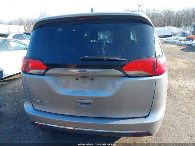 2018 Chrysler Pacifica Touring L მანქანა იყიდება აუქციონზე, vin: 2C4RC1BG7JR356077, აუქციონის ნომერი: 44305540