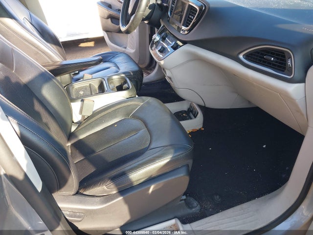2018 CHRYSLER PACIFICA 2C4RC1BG7JR356077 Photo 4