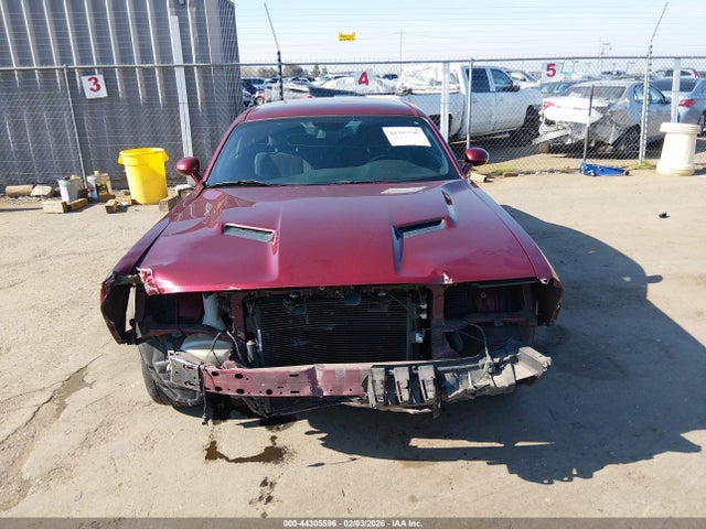 2C3CDZAG7JH272077 Dodge Challenger Sxt