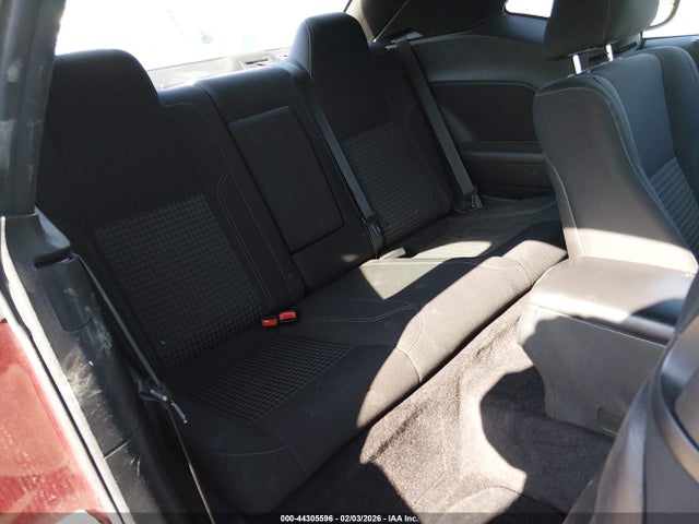 2C3CDZAG7JH272077 Dodge Challenger Sxt