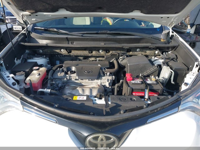 JTMWFREV8HJ116148 Toyota Rav4 Xle