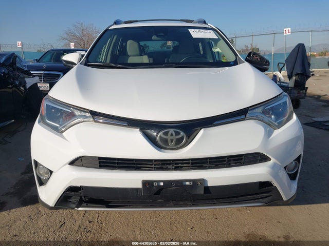 JTMWFREV8HJ116148 Toyota Rav4 Xle