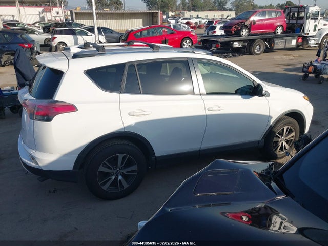 JTMWFREV8HJ116148 Toyota Rav4 Xle