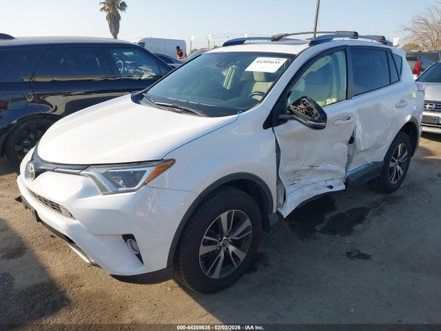 JTMWFREV8HJ116148 Toyota Rav4 Xle
