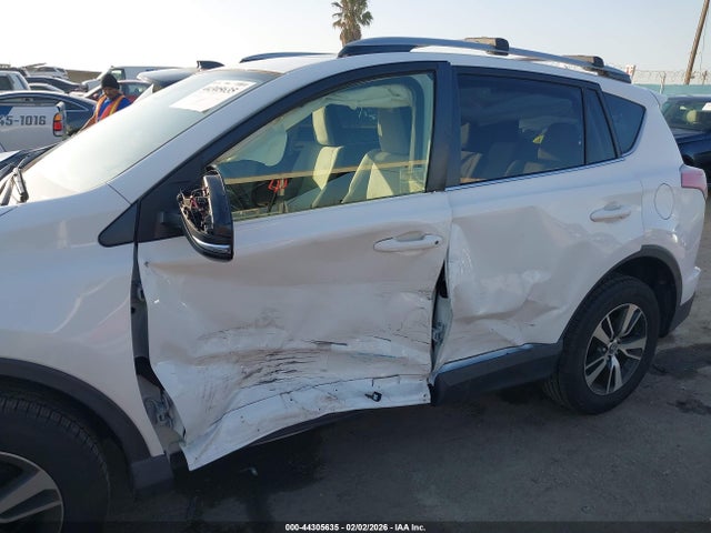 JTMWFREV8HJ116148 Toyota Rav4 Xle